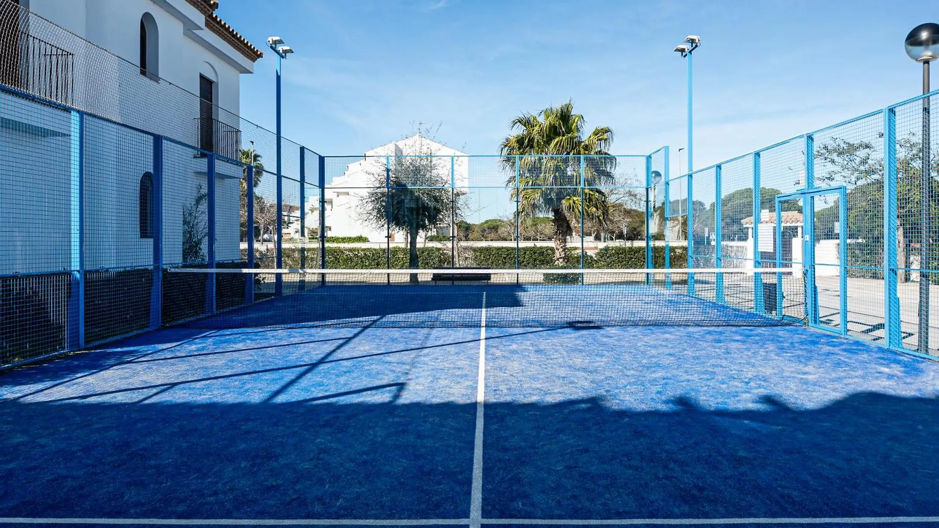 Apartamento Familiar Muy Soleado Cerca De La Playa Y Parking Incluido Chiclana de la Frontera 0*,  España