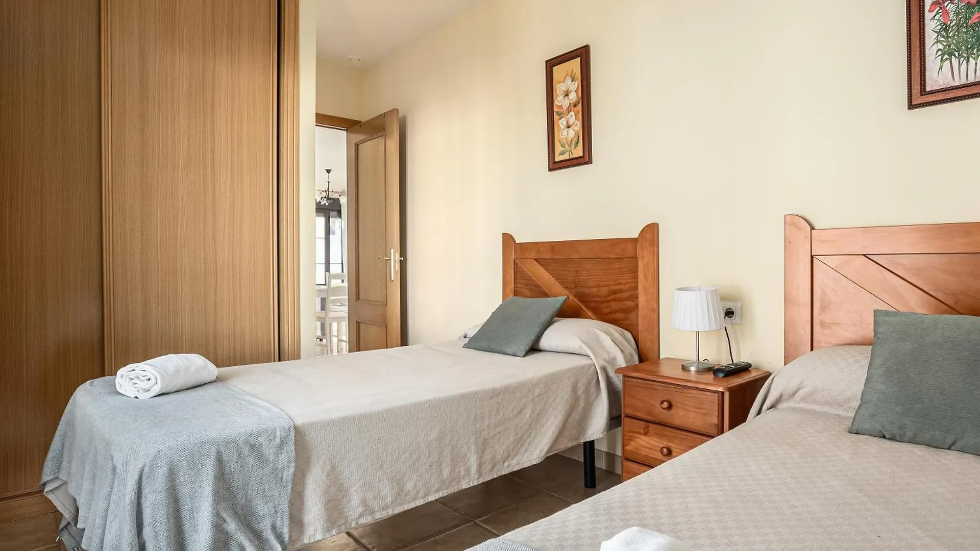 Apartamento Familiar Muy Soleado Cerca De La Playa Y Parking Incluido 奇克拉纳－德拉弗龙特拉 0*,