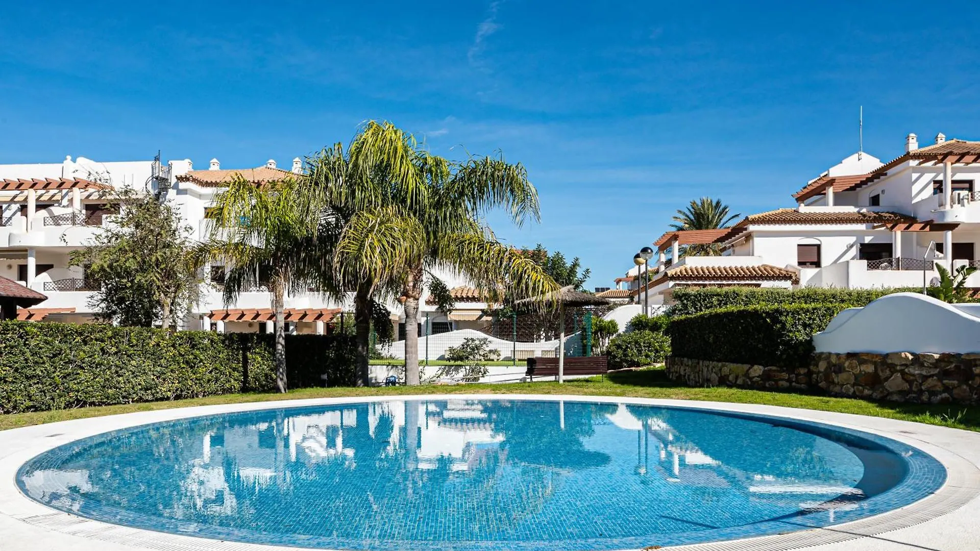 Apartamento Familiar Muy Soleado Cerca De La Playa Y Parking Incluido 奇克拉纳－德拉弗龙特拉