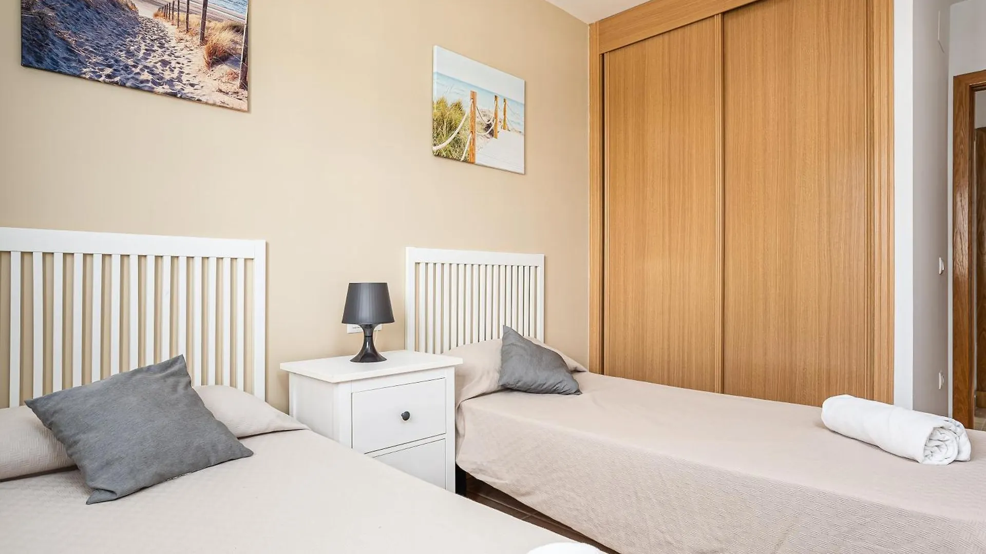 Apartamento Familiar Muy Soleado Cerca De La Playa Y Parking Incluido 奇克拉纳－德拉弗龙特拉 0*,